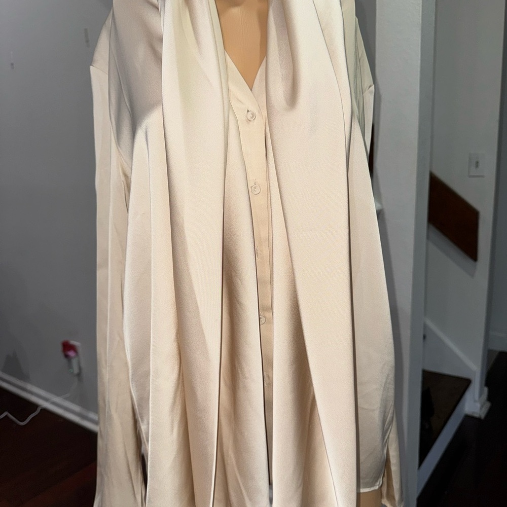 MOTF Elegant Cream Blouse with Scarf size M